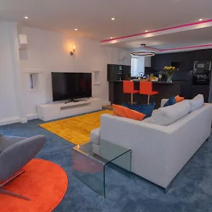 The Hayloft, Sewerby, Bridlington, Wi-fi & Parking Apartment